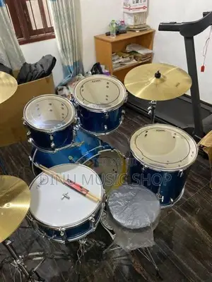 Acoustic Drum Set