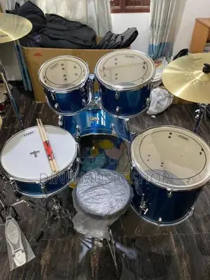 Acoustic Drum Set