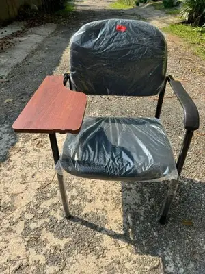 Piyestra Lecture Chairs