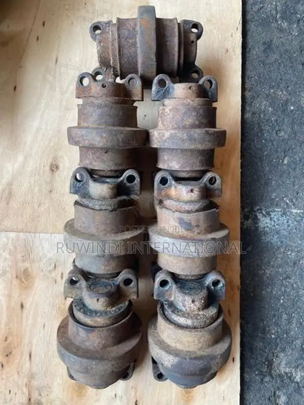 Kubota KH70 - Track Rollers