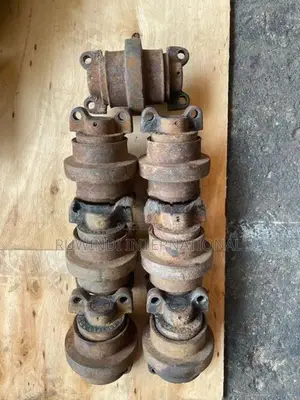 Kubota KH70 - Track Rollers