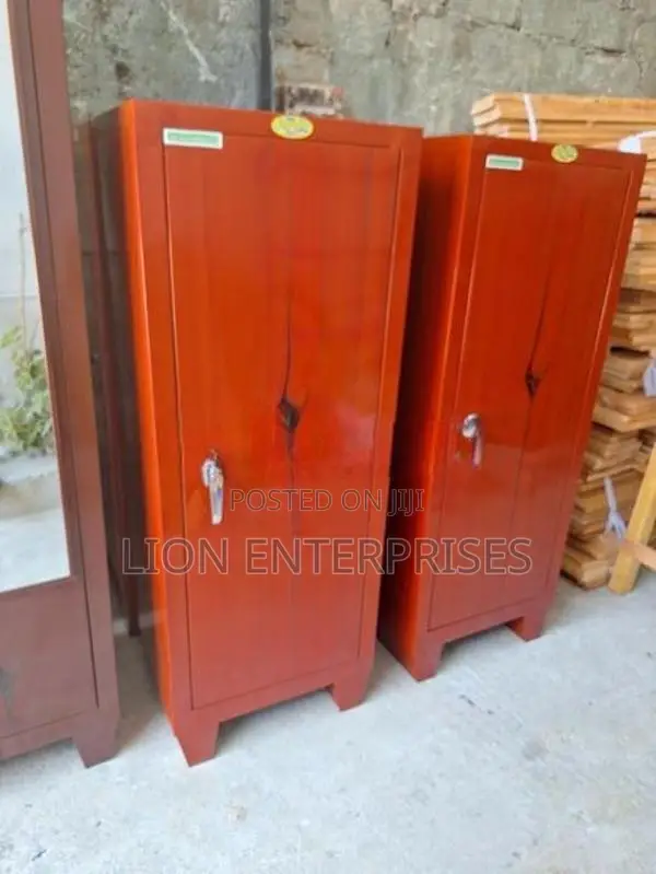 4×1.5 Ft Steel Half Cupboards