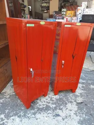 4×1.5 Ft Steel Half Cupboards