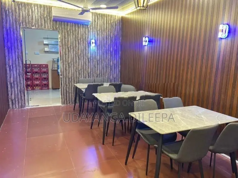 Luxury Granite Dining Table with Cushion Chairs