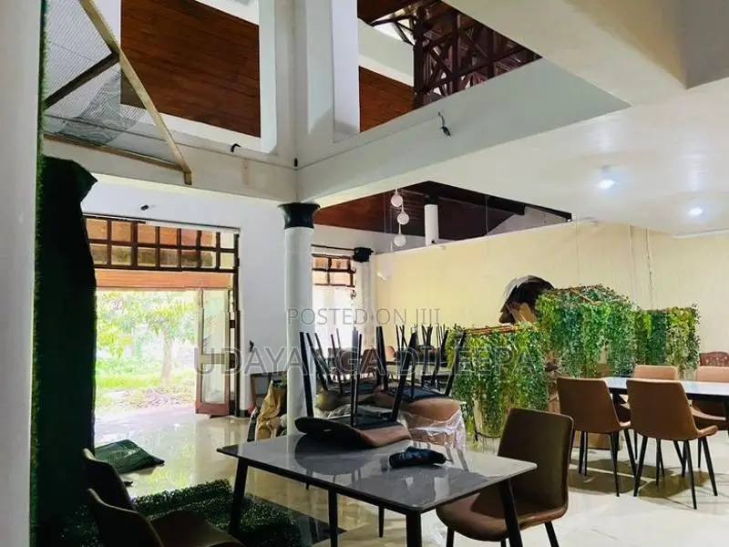 Restaurant Dining Table with Chairs