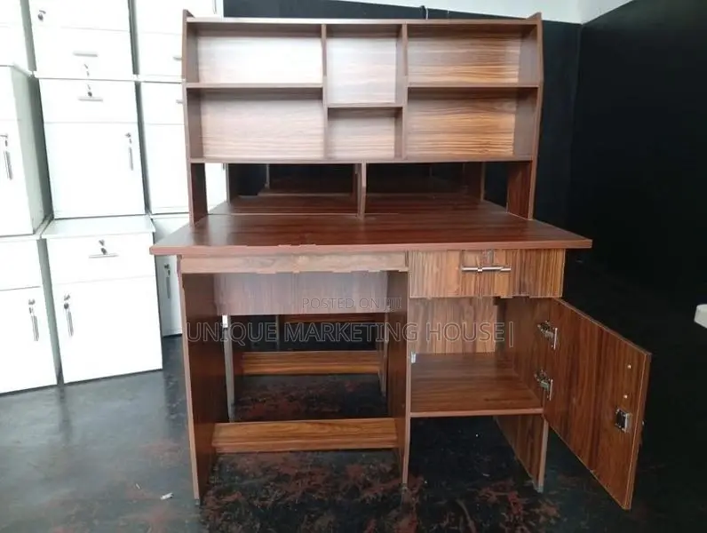 Modern 3.5x2 Ft HI-RK Melamine Study Table