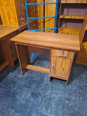 3×1.5 Ft Melamine Office Tables