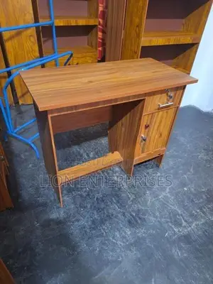 3×1.5 Ft Melamine Office Tables