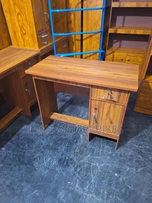3×1.5 Ft Melamine Office Tables