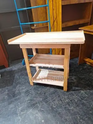 Alvisia Tables 3ft
