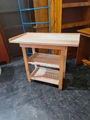 Alvisia Tables 3ft