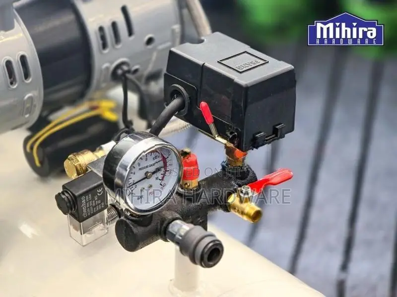 Cherry Oil free 120 liters 2.5Hp 6 pistons Air compressor silent 100