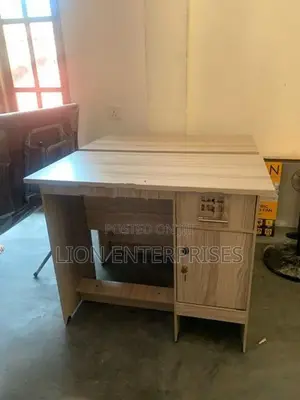 Melamine Office Table