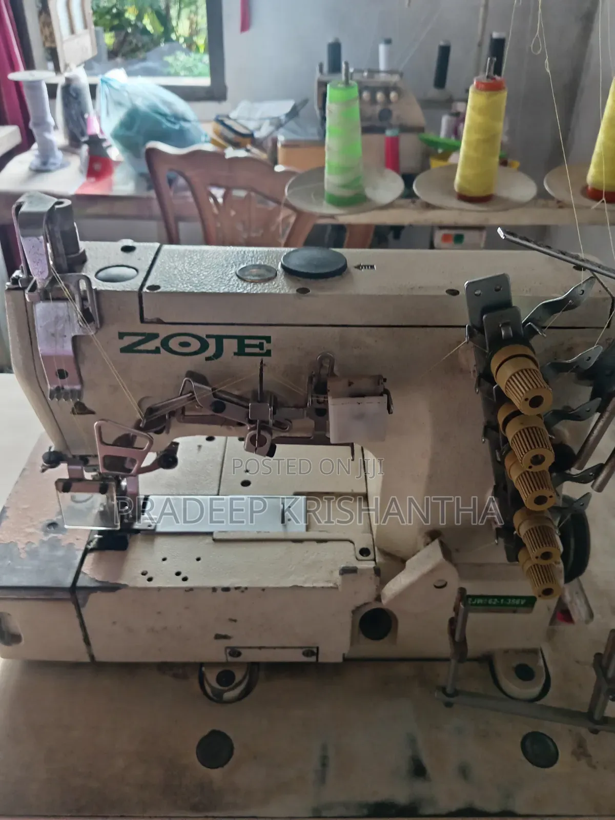 Zoje Industrial Lockstitch Sewing Machine