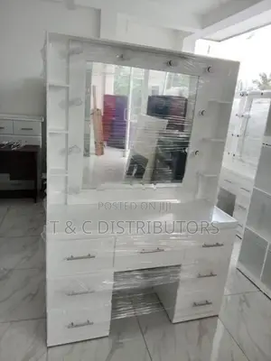 Hollywood Dressing Table