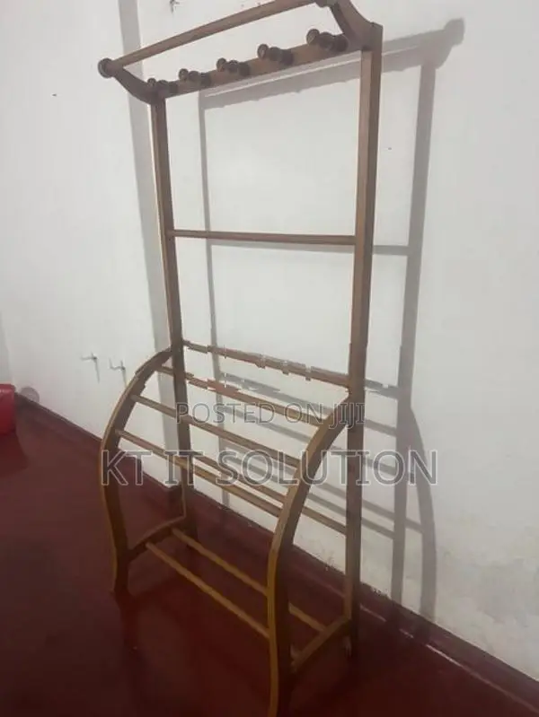 🧺 Towel Rack for Sale!