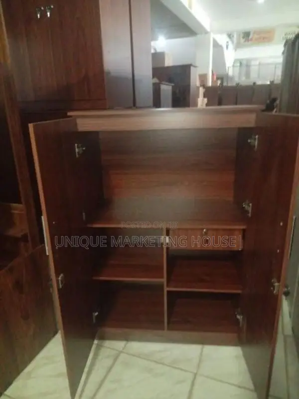 Modern 4 Ft Melamine Half Cupboards