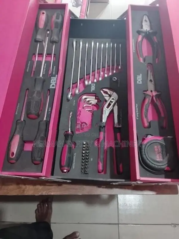 RED & BLACK CANTILEVER TOOL SET HERMAN HT 0826