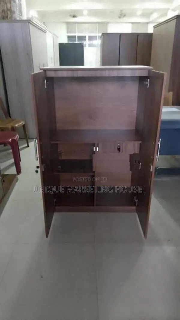 Modern 4 Ft Melamine Half Cupboards