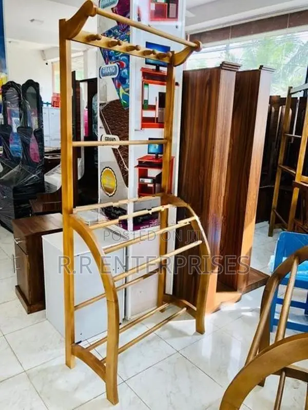 New Wooden Cloth Hanging Rack .