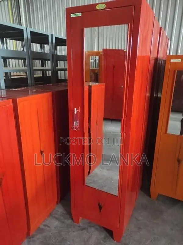 New 6x1.5 Size One Door Steel Cupboard With Mirror (Ooo8)