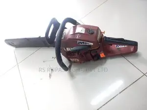 DB5200 Chain Saw
