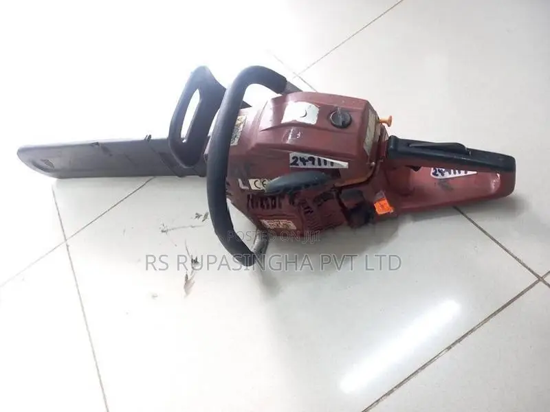 DB5200 Chain Saw