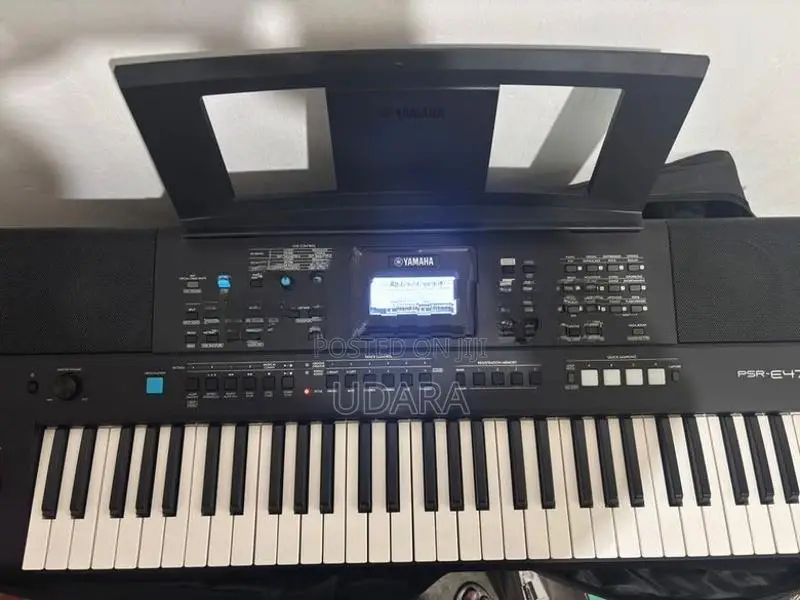 Yamaha PSR E473