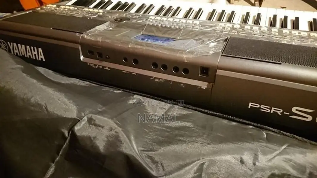 Yamaha PSRs670