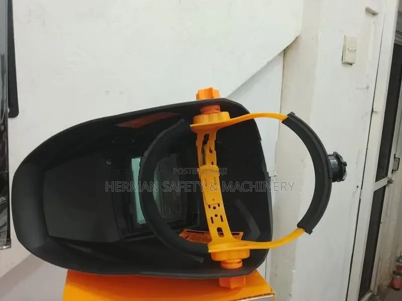 INGCO AUTO-DARKENING WELDING HELMET – HERMAN HT 0899