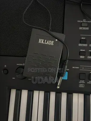 Yamaha PSR E473