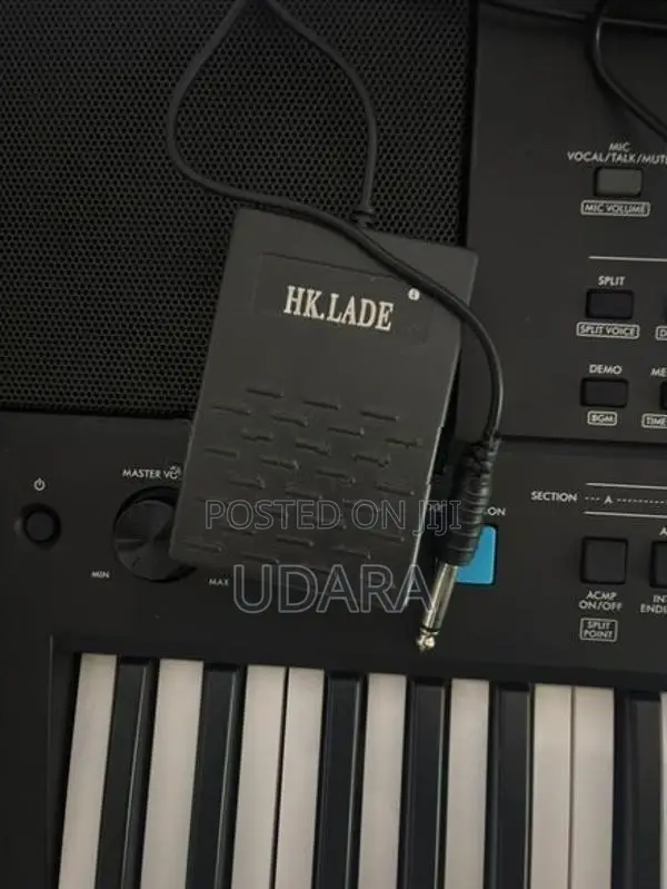 Yamaha PSR E473