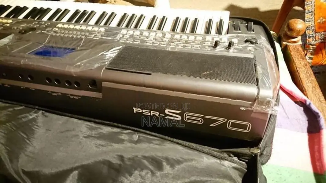 Yamaha PSRs670