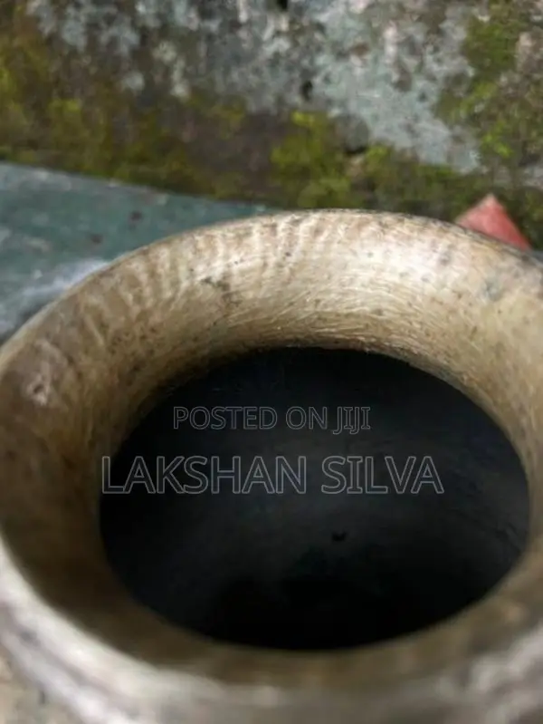 Antique Piththala Pot