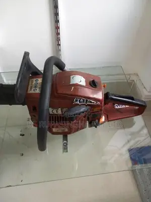 Chain Saw Machine