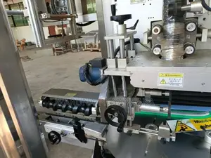 ද්‍රවමය ද්‍රව්‍ය ඇසුරුම් කරන යන්ත්‍ර
