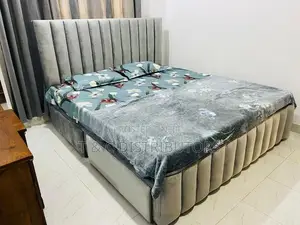 Luxury Divan Bed with Spring mattress 72*60