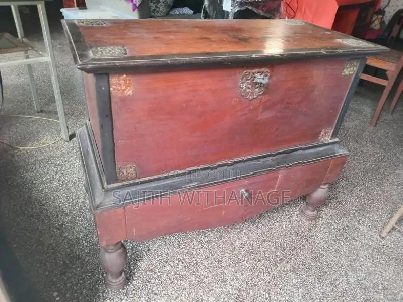 Antique pettagama