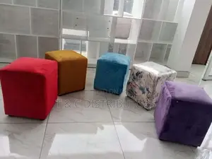 Divan stools