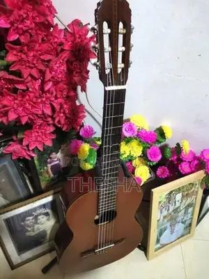 Box Guitar