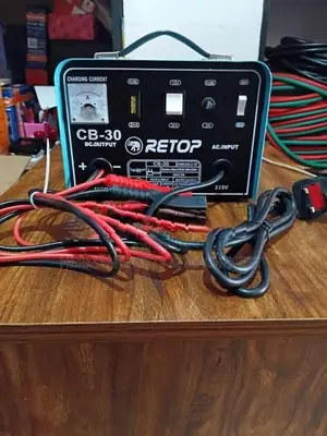 RETOP CB-30 Battery Charger 12V & 24V – HERMAN PT 0549