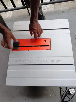 WADFOW WTS1A1500 Table Saw 1500W – HERMAN PT 0558