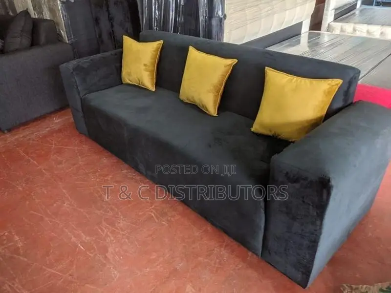 cushoin sofa set