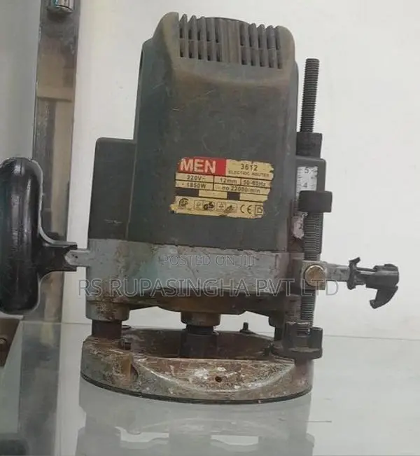 Men Router Machine