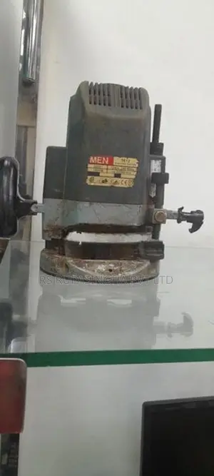 Men Router Machine
