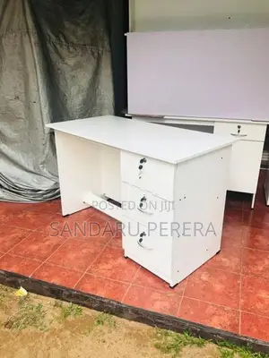 4x2 White Table (043)