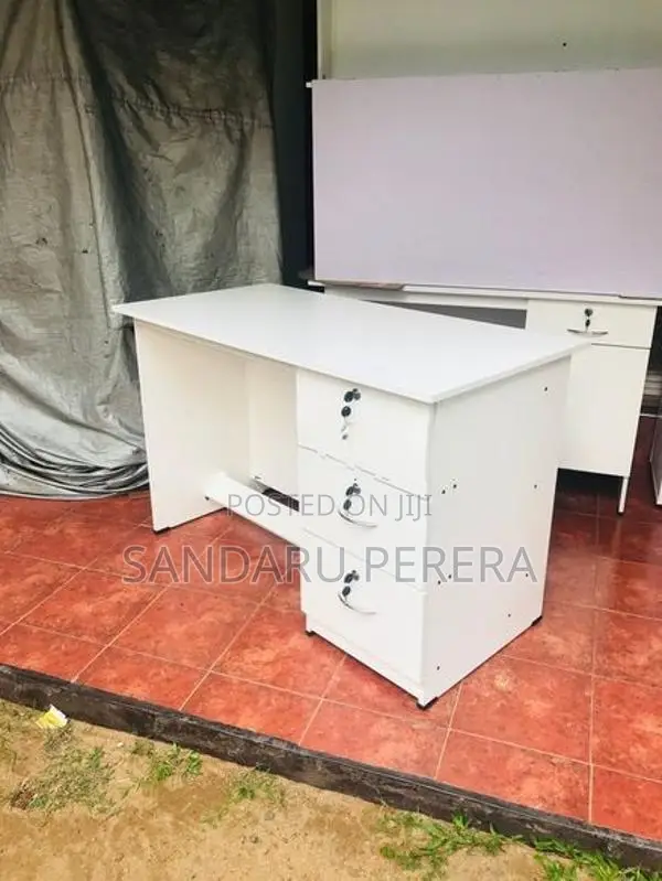 4x2 White Table (043)