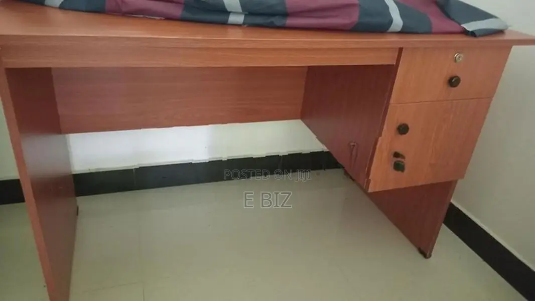 Melamine Multipurpose Table
