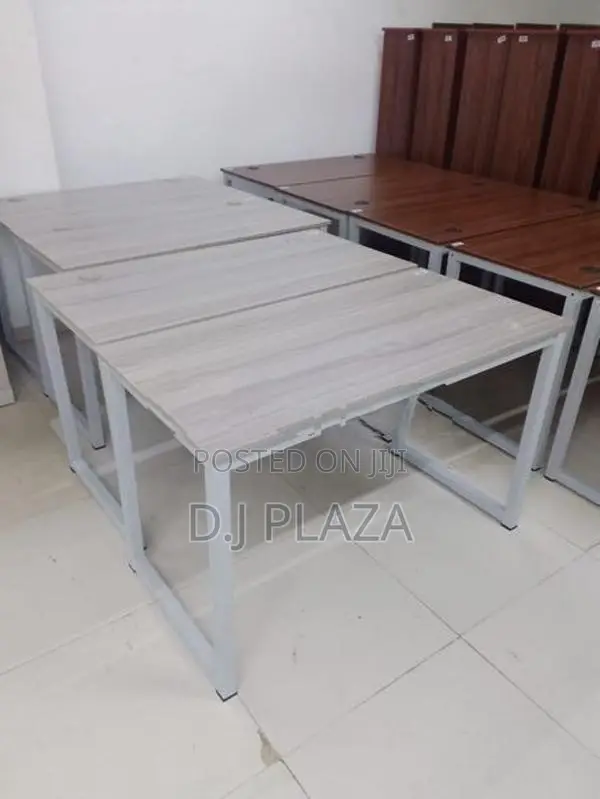 4x2 Computer Table