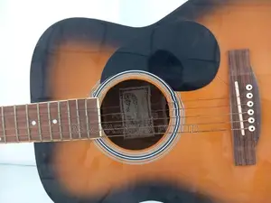 Box Guitar